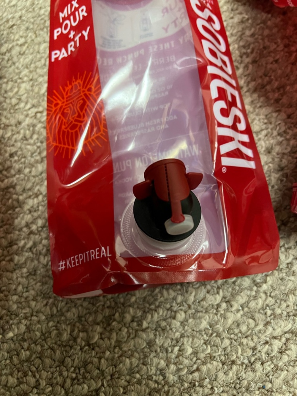 New 3 Red Portable Pour Spout Pouch - Reusable Party Drink Dispenser - Picture 4 of 9